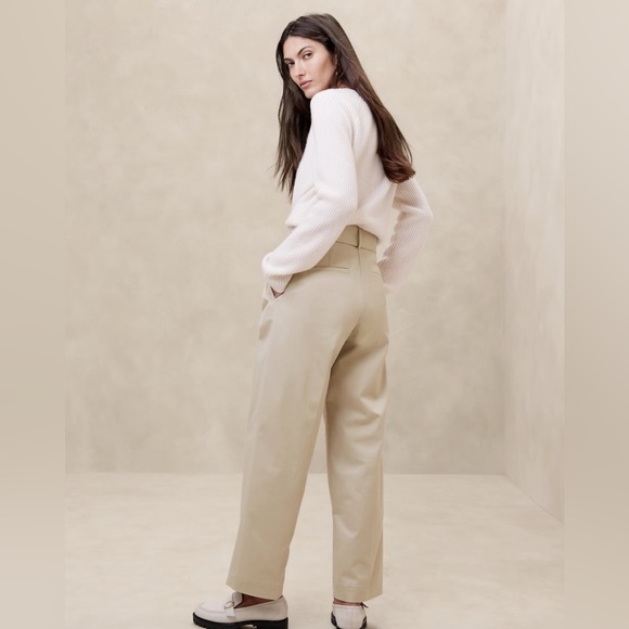Banana Republic Cruz Pleated Wide-Leg Tan Pants - Size 6 - Picture 2 of 7